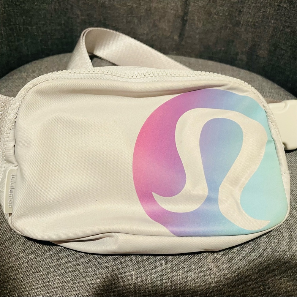 Lulumelon belt bag.
